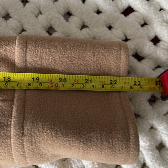 American Eagle size medium , camel jacket. Lined, 65% wool. Tailored. No flaws. - Picture 10 of 10